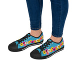 Turquoise Daisy Flower Chain Women's Low Top Sneakers